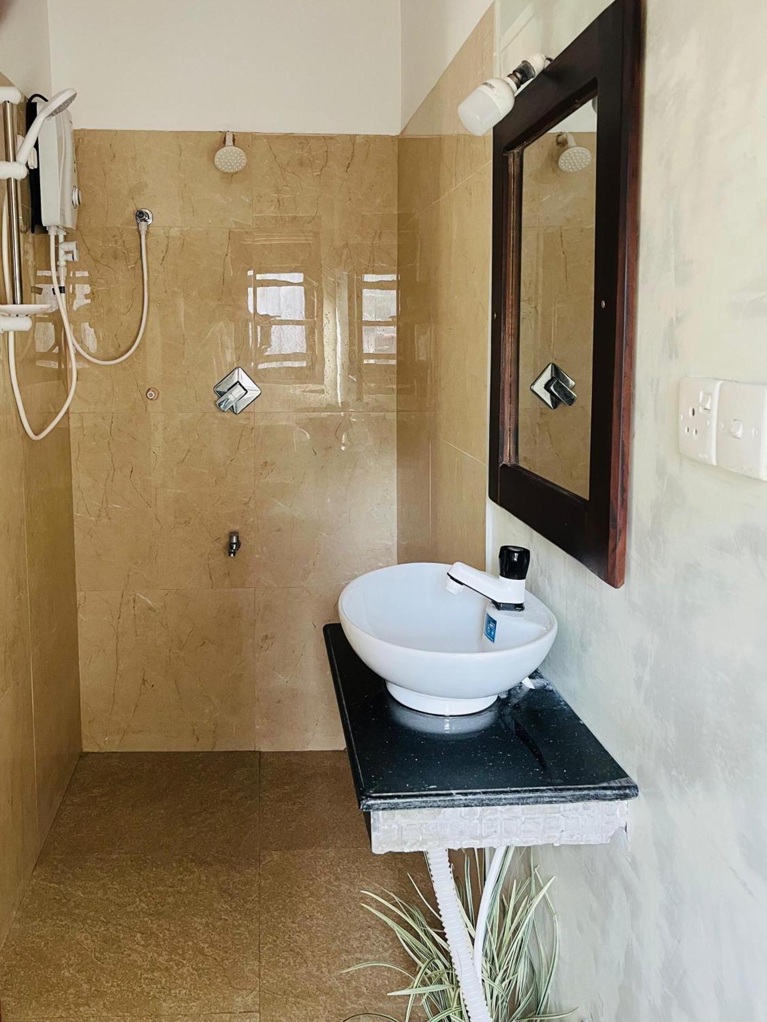 Appartement Tropical Vibes - Kathaluwa à Ahangama Extérieur photo
